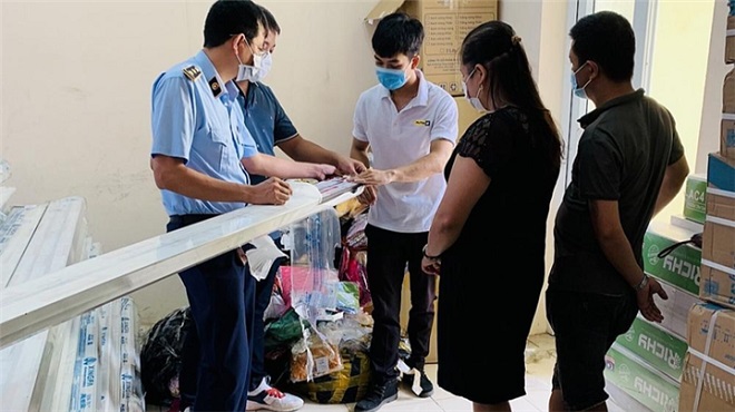 Vĩnh Phúc: Phạt hành chính một doanh nghiệp kinh doanh thanh nhôm giả