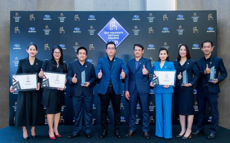 Ban lãnh đạo DKRA Vietnam và các công ty thành viên tự hào với thành công tại Dot Property Vietnam Awards 2021