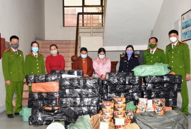 Nghệ An triệt phá đường dây buôn bán hơn 2,4 tấn pháo