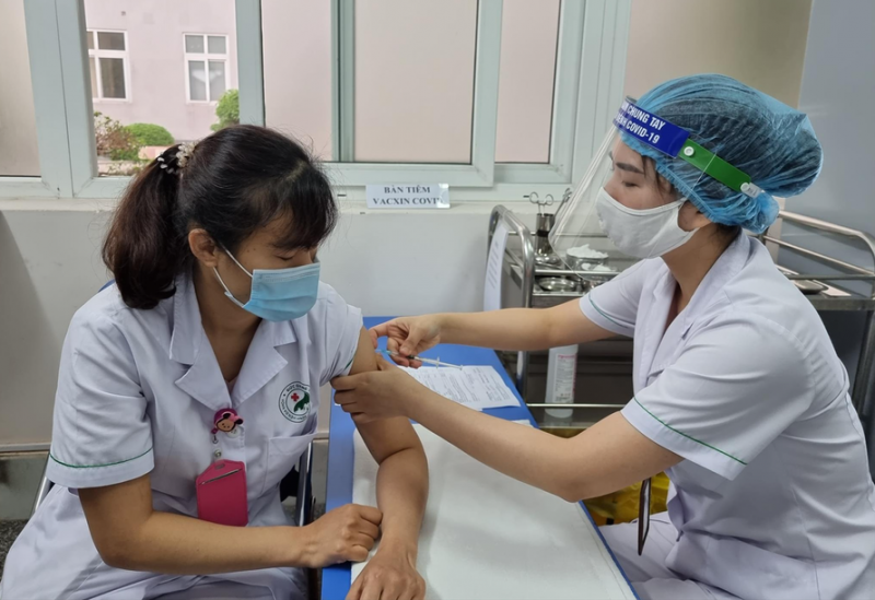 Bộ Y tế yêu cầu đẩy nhanh tốc độ tiêm vaccine phòng, chống Covid-19