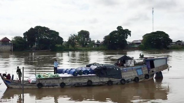 An Giang tạm giữ 62 tấn hóa chất, bột đá không rõ nguồn gốc