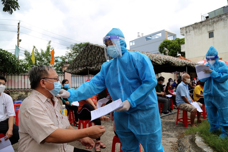 Tính đến sáng 19/11, gần 4.500 bệnh nhân Covid-19 nặng đang điều trị