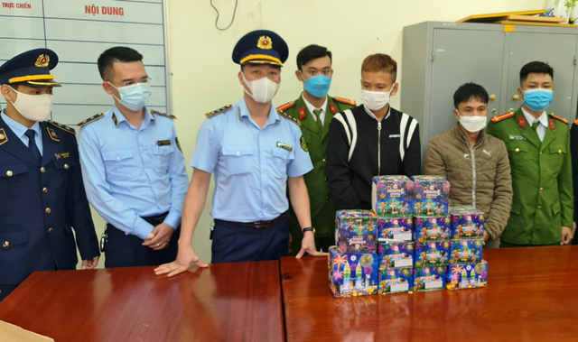 Nghệ An phát hiện, thu giữ 16,5 kg pháo trên đường đi tiệu thụ