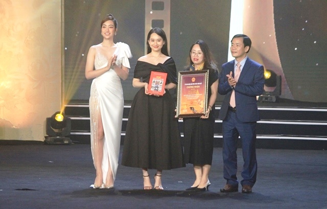 “Mắt biếc” được vinh danh giải Bông sen Vàng và giải có bối cảnh quay ở Thừa Thiên Huế