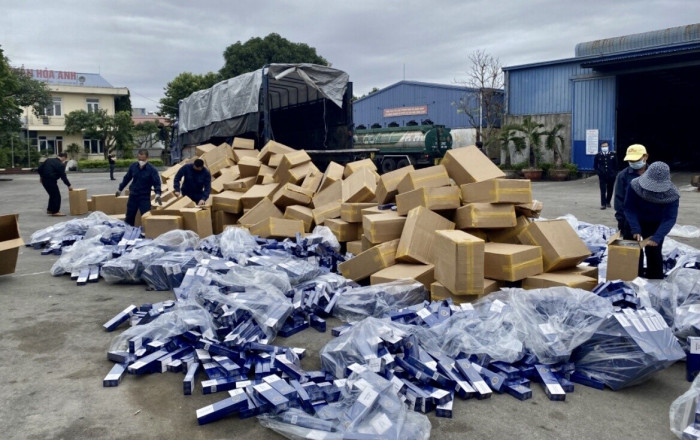 Cơ quan chức năng Hải Phòng tiêu hủy hơn 1 triệu bao thuốc lá 555 giả mạo