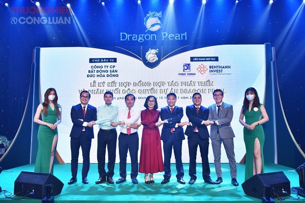 Lễ ký kết hợp tác giữa chủ đầu tư dự án Dragon Pearl với 2 Công ty CP & Đầu tư Bến Thành Invest và Công ty CP Đầu tư Bất động sản Phúc Thịnh ngày 15/11/2021.