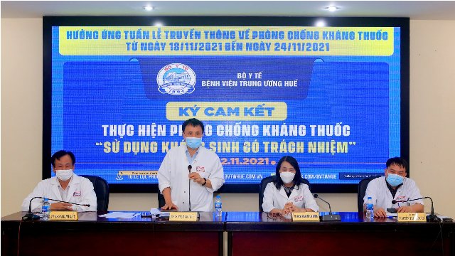 GS,TS Phạm Như Hiệp- GĐ Bệnh viện TW Huế phát biểu tại lễ ký kết
