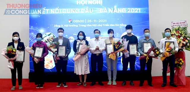 Chương trình trao chứng nhận OCOP đợt 1 năm 2021 cho 8 đơn vị, doanh nghiệp sản xuất trên địa bàn thành phố Đà Nẵng