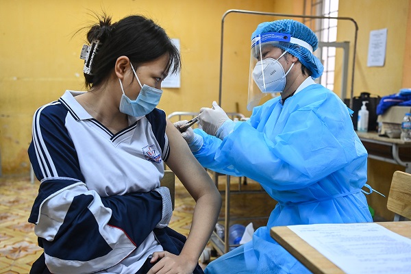 Từ ngày 27/11, thành phố Hà Nội tiêm vaccine Pfizer cho lứa tuổi 14