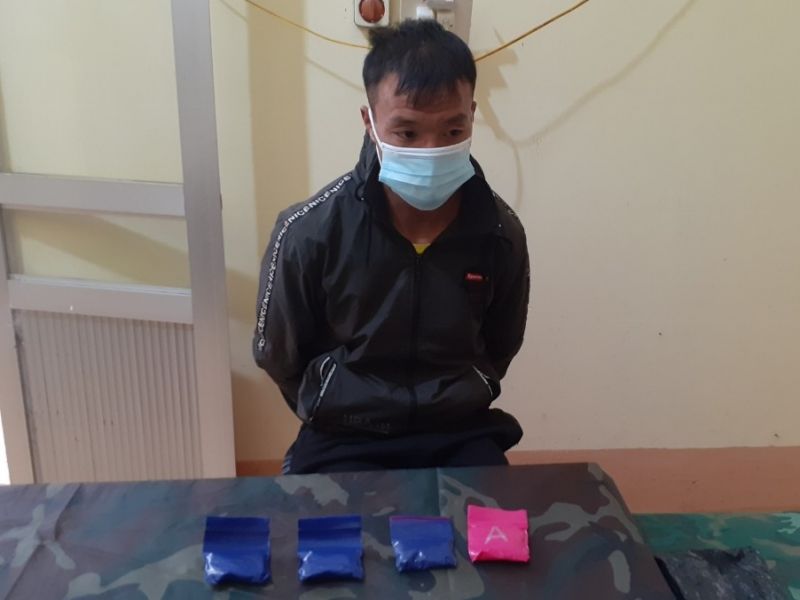 Sơn La: Bắt đối tượng mua bán trái phép 800 viên ma túy tổng hợp qua biên giới