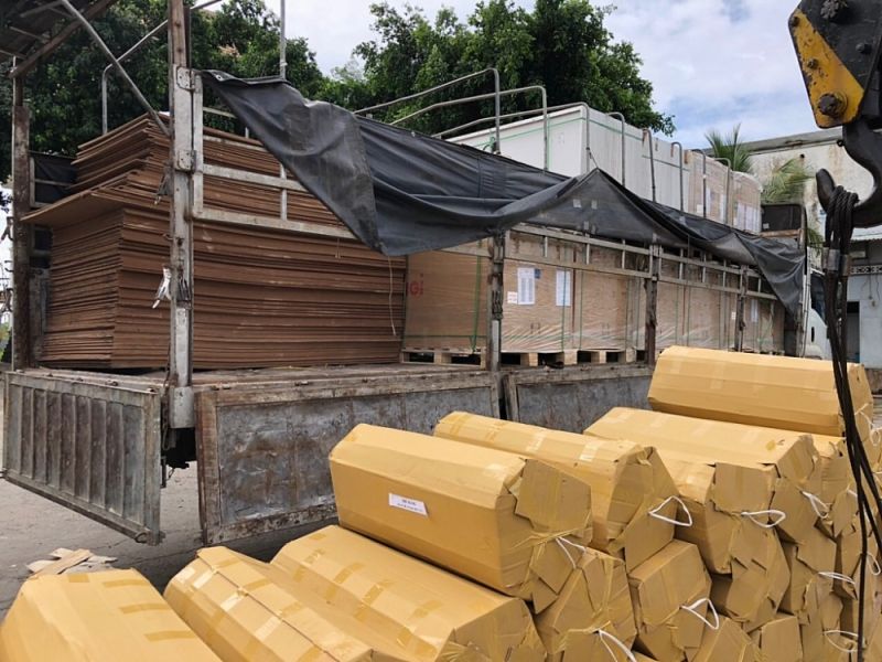 Hải quan An Giang phát hiện xe ô tô tải vận chuyển hàng nghìn sản phẩm nghi nhập lậu