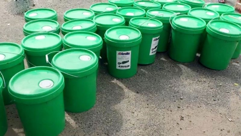An Giang: Tạm giữ gần 8 tấn hóa chất, 630 lít dầu thủy lực không rõ nguồn gốc