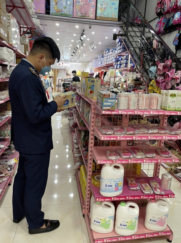 Lào Cai mở đợt cao điểm chống buôn lậu, gian lận thương mại, hàng giả dịp Tết Nguyên đán