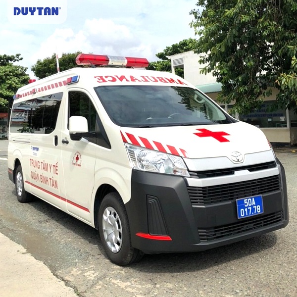Xe cấp cứu chuyên dụng trao tặng tại Trung tâm Y Tế Quận Bình Tân
