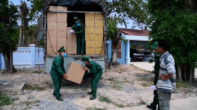 Buôn lậu hơn 500.000 khẩu trang y tế, hai đối tượng lĩnh án 20 năm tù