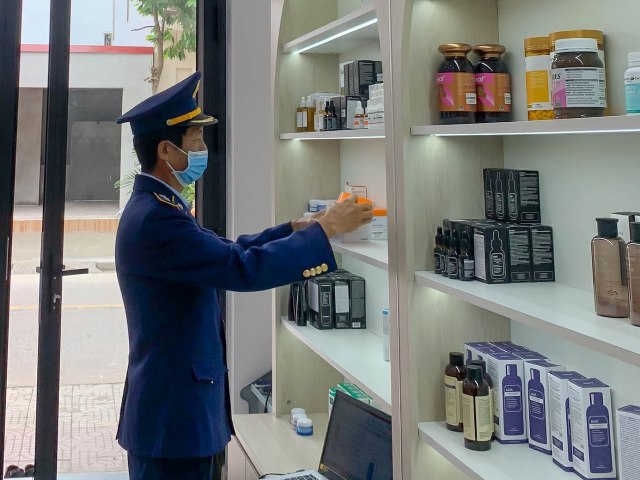 Cơ quan Quản lý thị trường tỉnh Quảng Bình thu giữ số lượng lớn mỹ phẩm không có hóa đơn, chứng từ