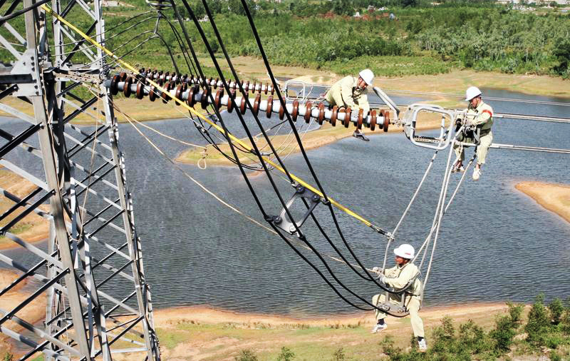 ''Tăng tốc'' đưa dự án đường dây 500kV mạch 3 về đích