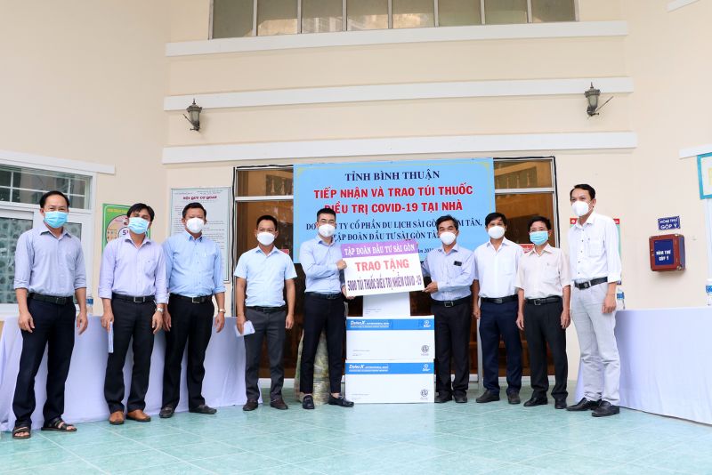 Sở Y tế tỉnh Bình Thuận đã tổ chức tiếp nhận các vật tư y tế do Công ty Cổ phần Du lịch Sài Gòn - Hàm Tân trao tặng
