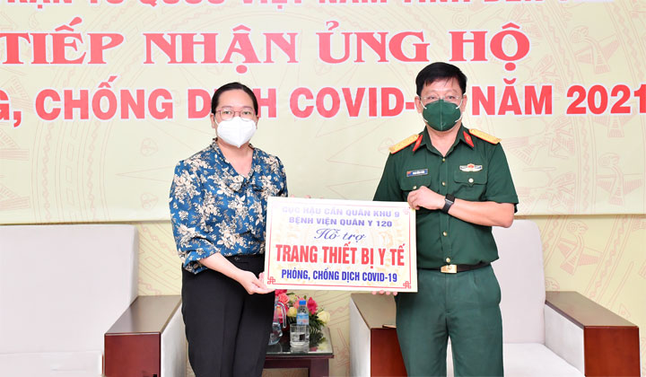Bến Tre tiếp nhận vật tư y tế và gạo phòng, chống dịch Covid-19