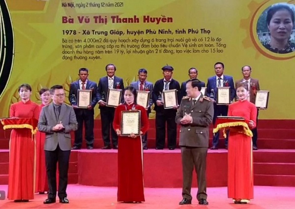 Chị Vũ Thị Thanh Huyền được vinh danh danh hiệu “Nông dân Việt Nam xuất sắc” năm 2021 trong lĩnh vực chăn nuôi