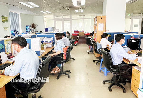 Tính đến ngày 5/12, toàn ngành BHXH Đồng Nai đã chi hỗ trợ cho 807.779 người lao động với số tiền gần 2 ngàn tỷ đồng.