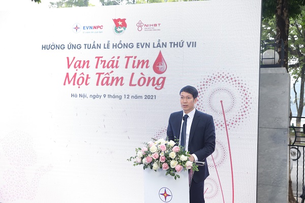 Ông Phan Tử Lượng - Phó Tổng giám đốc Tổng công ty Điện lực miền Bắc phát biểu tại chương trình