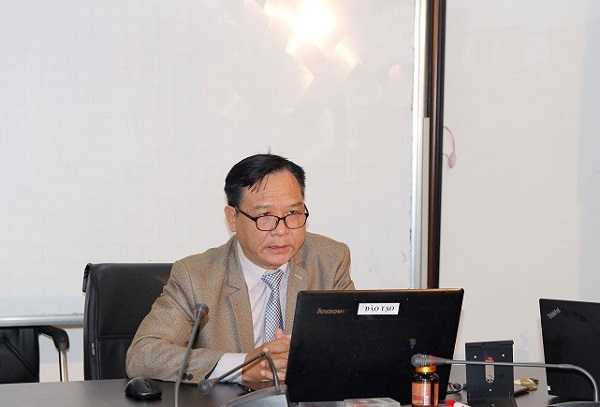 Đại tá, Bác sĩ – Th.S Tạ Đức Ninh - Phó Viện trưởng Viện PSD trình bày chuyên đề tại chương trình