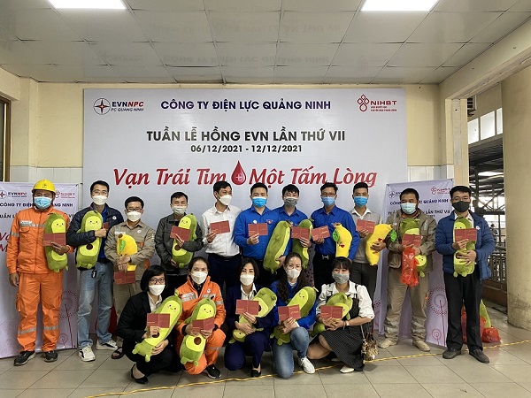 14 Cán bộ công nhân viên PC Quảng Ninh tham gia hiến máu nhân đạo, một nghĩa cử cao đẹp mang đậm tính nhân văn
