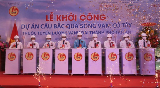 Long An khởi công dự án cầu bắc qua sông Vàm Cỏ Tây