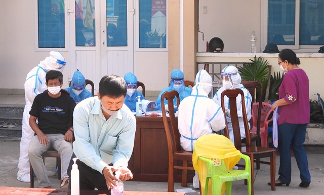 Đà Nẵng ngày 15/12, ghi nhận 236 ca mắc Covid-19, 80 ca chưa cách ly