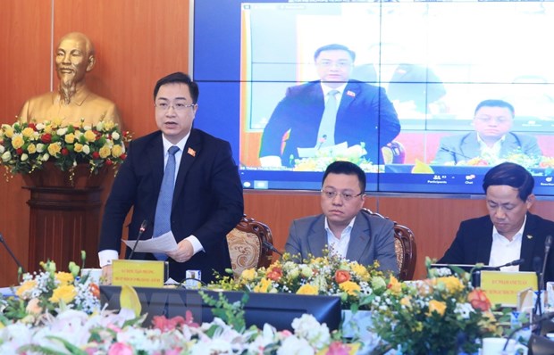 Phó Chủ nhiệm Ủy ban Văn hóa, Giáo dục - Quốc hội Đặng Xuân Phương phát biểu tại diễn đàn