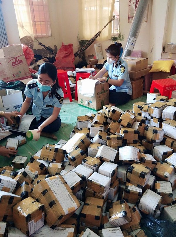 Thu giữ 542 sản phẩm mỹ phẩm không rõ nguồn gốc xuất xứ tại Cà Mau