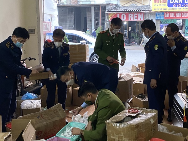 Cơ quan chức năng Hải Dương triệt phá cơ sở sản xuất mỹ phẩm giả