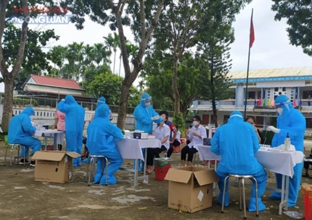 Ngành Y tế tỉnh Quảng Nam lấy mẫu diện rộng trong toàn dân