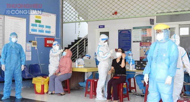 Ngành Y tế TP. Đà Nẵng lấy mẫu xét nghiệm diện rộng