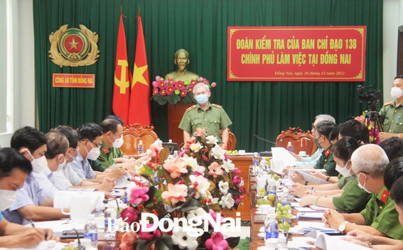 Thiếu tướng Bùi Quang Hải, Phó chánh Văn phòng Bộ Công an, Trưởng đoàn kiểm tra phát biểu tại buổi làm việc
