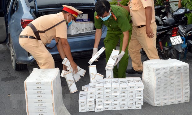 Công an Sóc Trăng tạm giữ hơn 3.500 bao thuốc lá ngoại nhập lậu