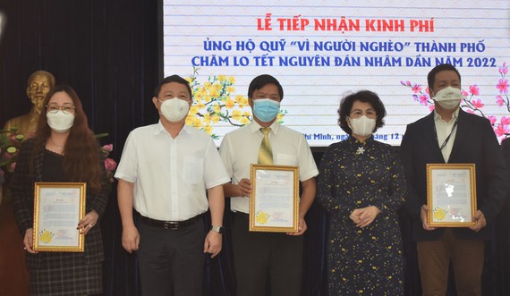 TP. HCM: Tiếp nhận kinh phí ủng hộ Quỹ “Vì người nghèo” chăm lo Tết Nhâm Dần 2022
