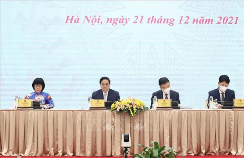 Thủ tướng Phạm Minh Chính và Bộ trưởng Bộ Tư pháp Lê Thành Long cùng các Thứ trưởng Bộ Tư pháp chủ trì hội nghị. Ảnh: Dương Giang/TTXVN