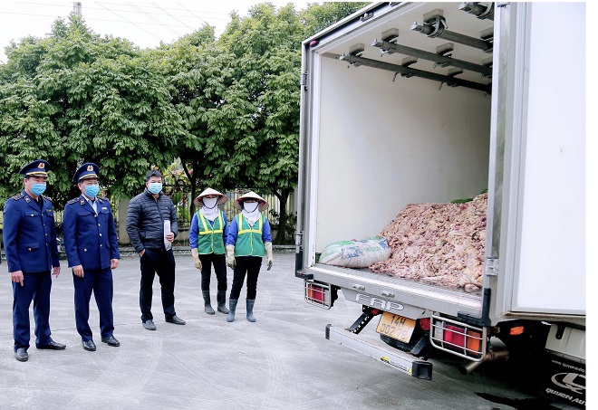 Quảng Ninh: Tiêu hủy hơn 2 tấn mỡ động vật không rõ nguồn gốc