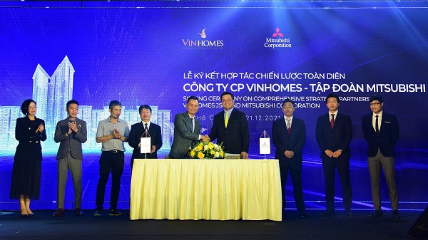 Đại diện Công ty Cổ phần Vinhomes và Tập đoàn Mitsubishi Corporation (Nhật Bản) ký kết biên bản ghi nhớ hợp tác toàn diện