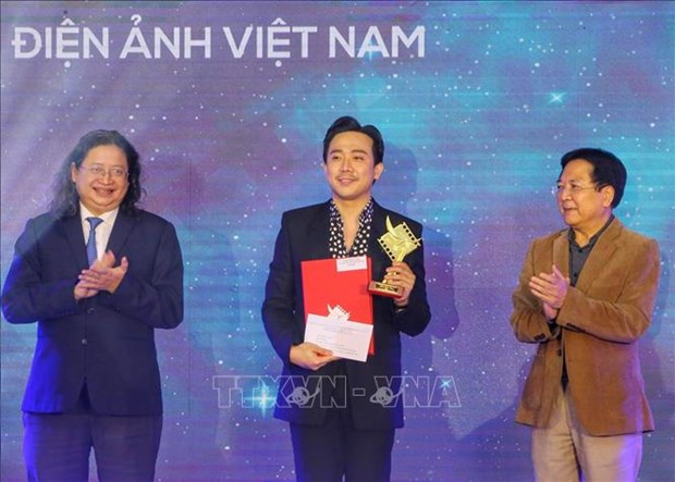 Bộ phim “Bố già” của đạo diễn Trấn Thành giành giải Cánh diều vàng