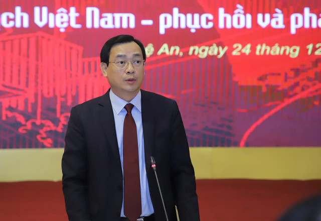 Ông Nguyễn Trùng Khánh - Tổng cục trưởng Tổng cục Du lịch thông tin tại buổi họp báo. Ảnh tienphong.vn