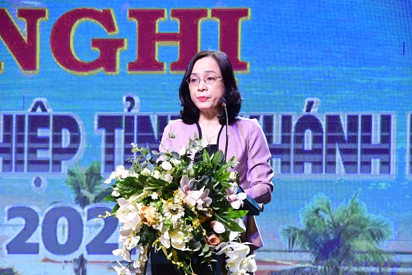 Bá Nguyễn Thị Hà- P. Giám đốc sở KHĐT báo cáo
