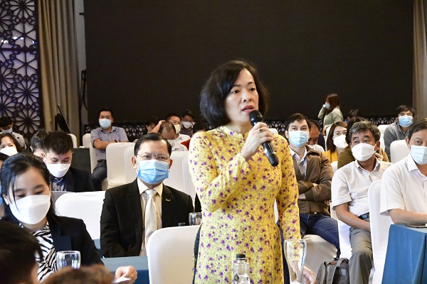 Bà Lê Hồng Minh- TGĐ Công ty CP Nhà ga quốc tế Cam Ranh phát biểu