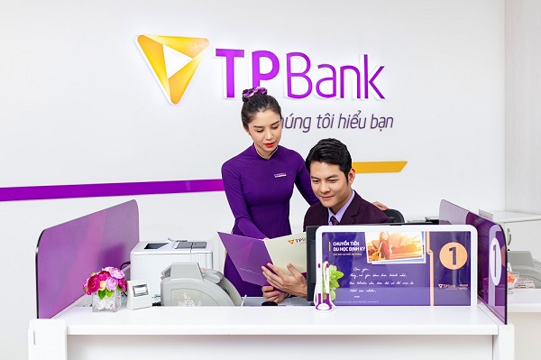 TPBank lọt Top 3 trong ngành Ngân hàng và đứng thứ 31 trong bảng xếp hạng “100 Nơi làm việc tốt nhất Việt Nam” năm 2021