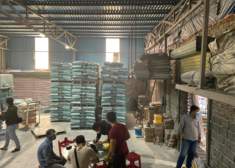 Đà Nẵng: Phát hiện cơ sở sản xuất bột trét tường giả thương hiệu Jotun, Dulux