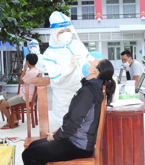 Đà Nẵng thêm 211 ca Covid-19, có 44 ca cộng đồng