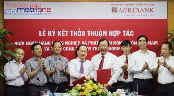 Agribank ký kết thỏa thuận hợp tác với Tổng Công ty Mobiphone