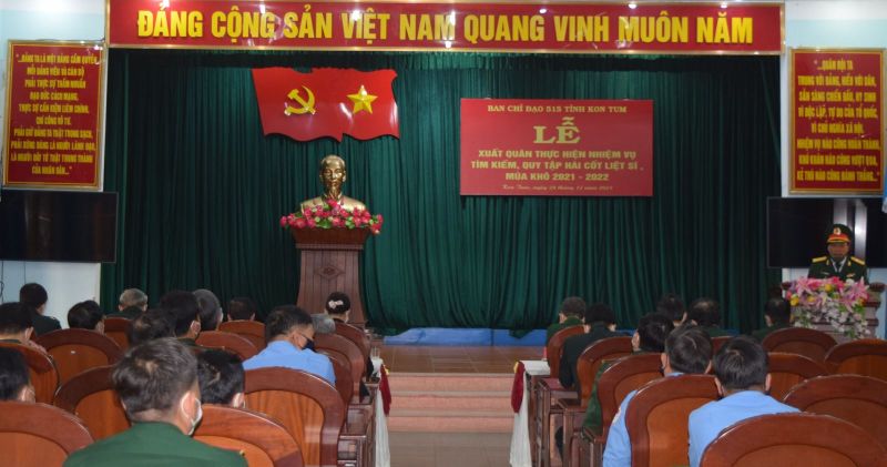 Kon Tum tổ chức Lễ xuất quân thực hiện nhiệm vụ quy tập hài cốt liệt sỹ mùa khô 2021 - 2022